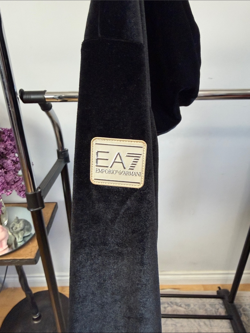 EA7 Emporio Armani Black Velvet Zip Hoodie Size S Cropped - Picture 7 of 10
